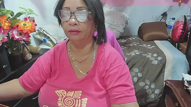 Snapshot of Mrs_mommy_ chatting on July 11, 7:27 pm Mrs mommy online show from July 11, 7:27 pm