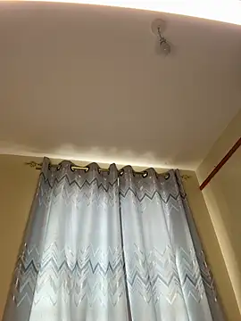 Linahlove online show from March 21, 1:37 pm