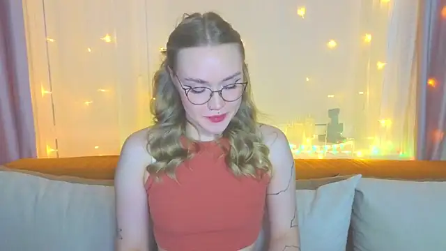 Aurora Golden1 online show from February 2, 7:25 pm