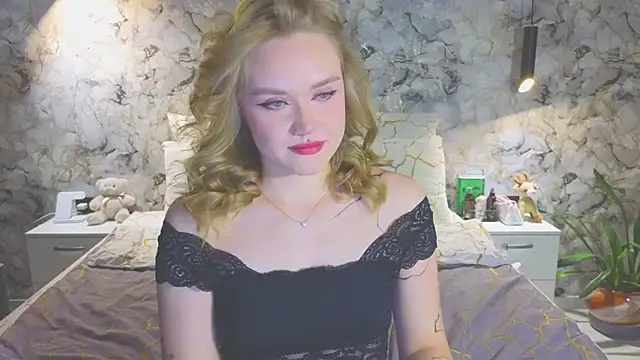 Aurora Golden1 online show from December 1, 5:51 pm