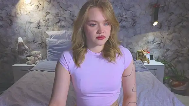 Aurora Golden1 online show from March 26, 12:50 am