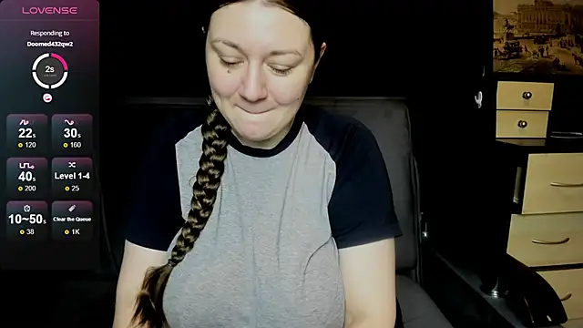 Snapshot of AlisaBacker chatting on May 12, 9:34 pm AlisaBacker online show from May 12, 9:34 pm