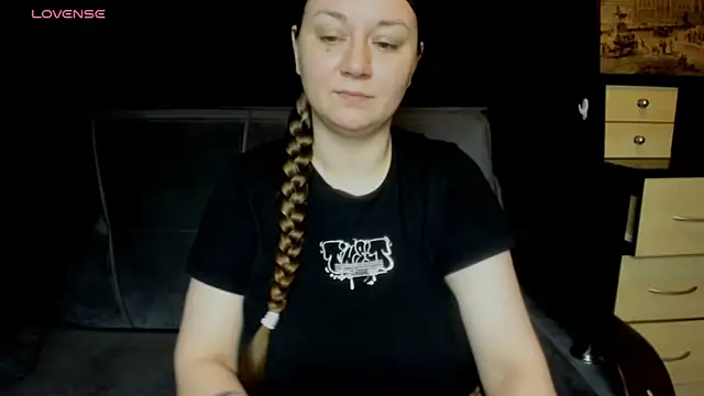 Snapshot of AlisaBacker chatting on June 3, 7:41 pm AlisaBacker online show from June 3, 7:41 pm