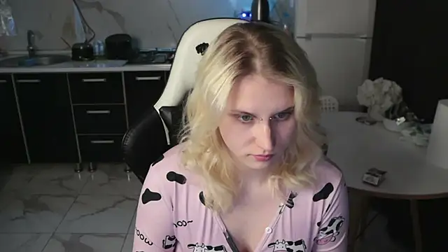 MertyXX online show from April 16, 9:04 pm