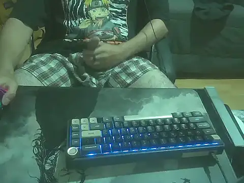 Snapshot of bnj181407 chatting on December 21, 2:08 am bnj181407 online show from December 21, 2:08 am