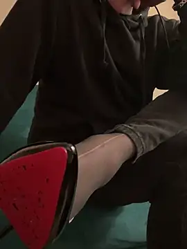 Snapshot of Sissy_Ambre chatting on February 21, 6:59 pm Sissy Ambre online show from February 21, 6:59 pm