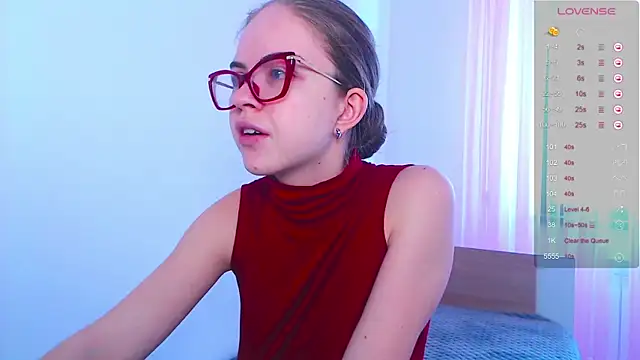 Sarah HS online show from March 11, 7:26 am