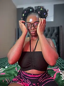 Snapshot of Candy-Heart chatting on March 6, 11:09 pm Candy-Heart online show from March 6, 11:09 pm