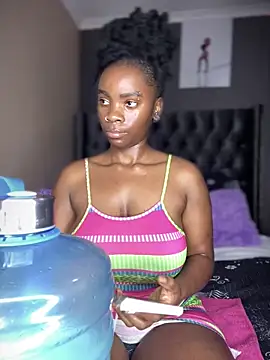 Snapshot of Candy-Heart chatting on October 15, 4:45 am Candy-Heart online show from October 15, 4:45 am