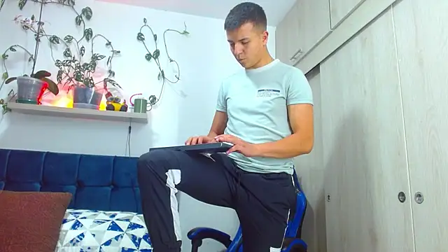 flint ryan online show from March 7, 9:34 pm