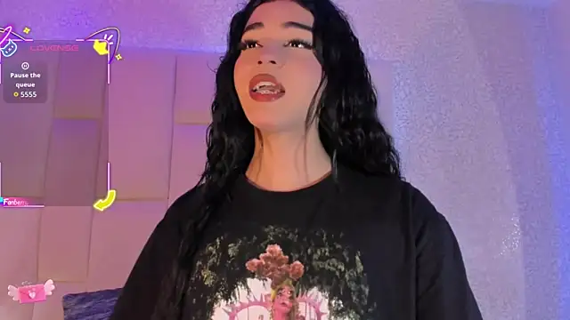 Snapshot of Summer_walkerr chatting on September 9, 12:48 pm Summer walkerr online show from September 9, 12:48 pm