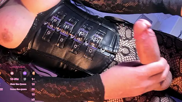 Summer walkerr online show from March 14, 12:54 pm