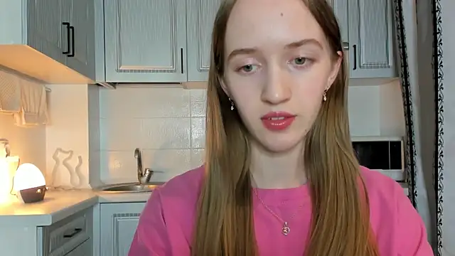 leslie my lovee online show from October 29, 8:32 pm