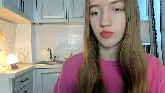 leslie my lovee online show from November 30, 8:40 am