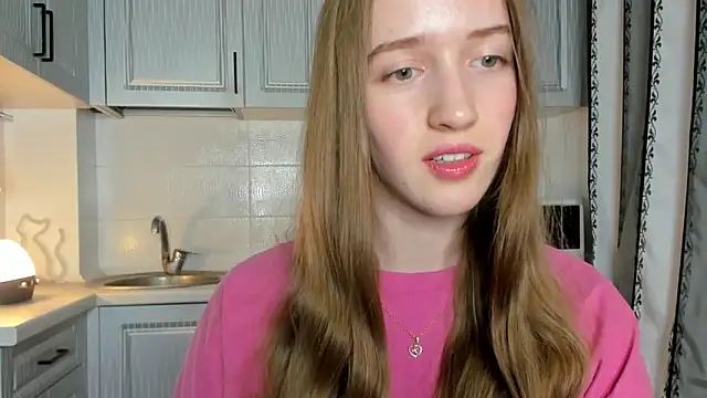 Snapshot of leslie_my_lovee chatting on July 1, 9:03 pm leslie my lovee online show from July 1, 9:03 pm