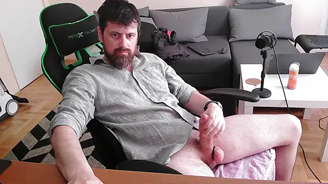 Snapshot of DickStaza chatting on June 22, 7:49 am DickStaza online show from June 22, 7:49 am