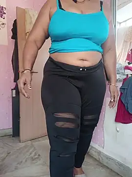 Snapshot of Ivy-09 chatting on February 12, 6:19 am Ivy-09 online show from February 12, 6:19 am