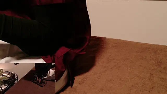 Snapshot of Hanabi-hentai chatting on February 11, 11:21 am Hanabi-hentai online show from February 11, 11:21 am