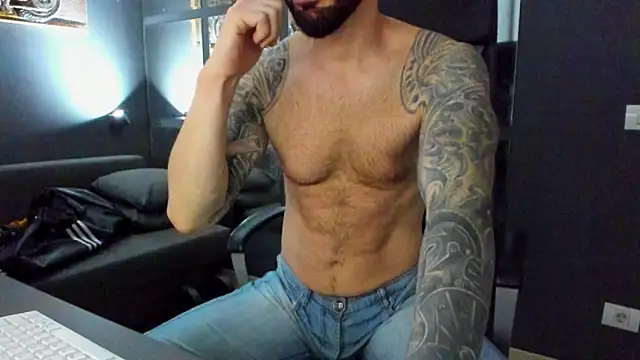 AronGrant online show from April 2, 9:18 am