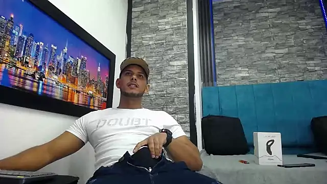 Chris Dick23 online show from February 3, 6:22 am