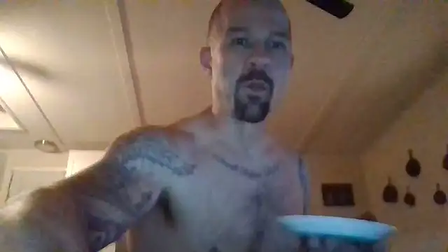 Snapshot of Kinkster615 chatting on June 10, 2:56 am Kinkster615 online show from June 10, 2:56 am