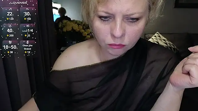 Snapshot of Gray_swann chatting on February 19, 9:39 am Gray swann online show from February 19, 9:39 am