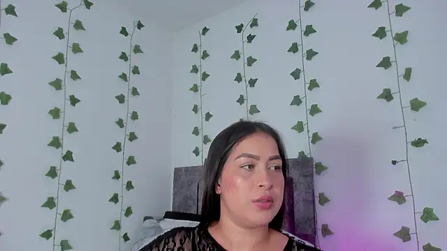 Snapshot of Miaa_Garcia chatting on July 28, 10:53 pm Miaa Garcia online show from July 28, 10:53 pm