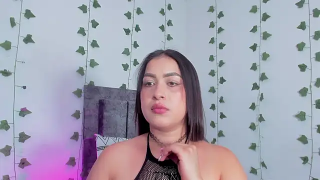 Snapshot of Miaa_Garcia chatting on August 5, 10:12 pm Miaa Garcia online show from August 5, 10:12 pm