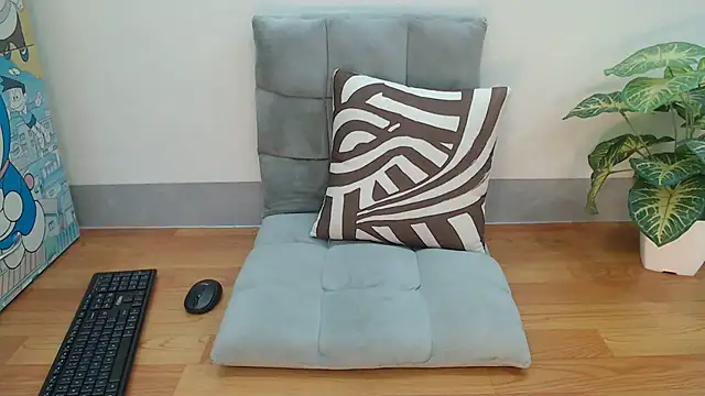 Snapshot of Linn_97 chatting on July 9, 8:13 pm Linn 97 online show from July 9, 8:13 pm