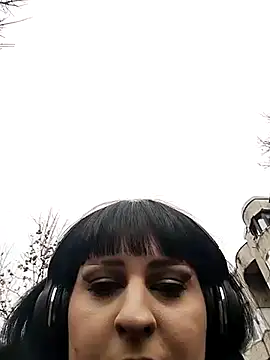 Snapshot of EmmaKrosss chatting on December 20, 1:11 pm EmmaKrosss online show from December 20, 1:11 pm