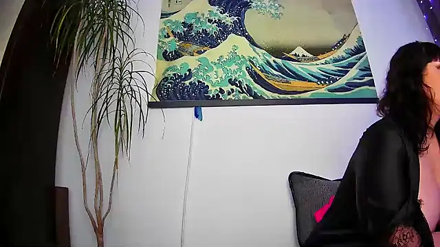 Snapshot of EmmaKrosss chatting on March 16, 9:05 am EmmaKrosss online show from March 16, 9:05 am