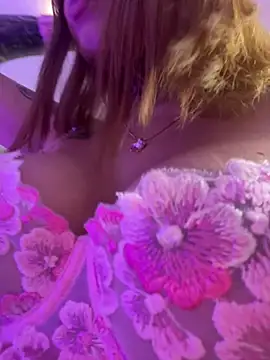 Snapshot of AbbyFtLuna chatting on February 8, 12:58 am AbbyFtLuna online show from February 8, 12:58 am