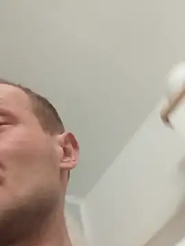 Snapshot of Kamien32 chatting on February 8, 8:45 pm Kamien32 online show from February 8, 8:45 pm