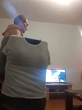 Snapshot of Kamien32 chatting on March 7, 2:41 am Kamien32 online show from March 7, 2:41 am