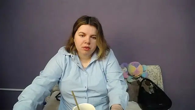 so shy online show from April 20, 6:16 am