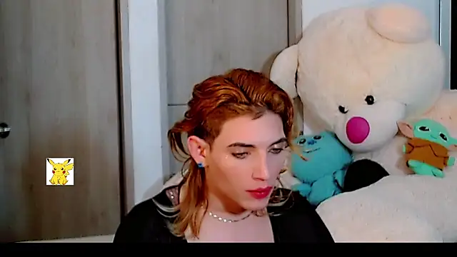 Snapshot of honey_skin chatting on December 21, 3:31 pm honey skin online show from December 21, 3:31 pm