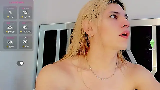 Snapshot of honey_skin chatting on September 12, 2:50 pm honey skin online show from September 12, 2:50 pm