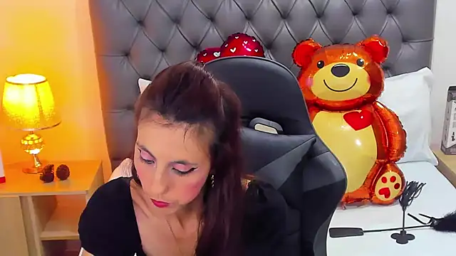 candy summer28 online show from February 20, 10:37 pm