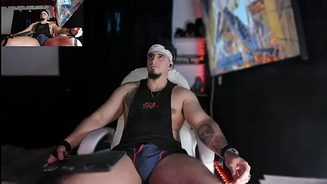 Snapshot of kingbear777 chatting on December 20, 12:08 am kingbear777 online show from December 20, 12:08 am