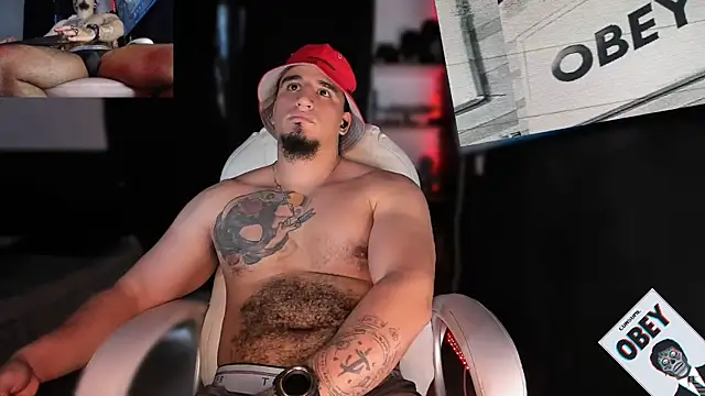 Snapshot of kingbear777 chatting on February 16, 3:04 am kingbear777 online show from February 16, 3:04 am