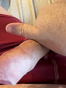 Snapshot of henes188 chatting on October 31, 11:44 am henes188 online show from October 31, 11:44 am