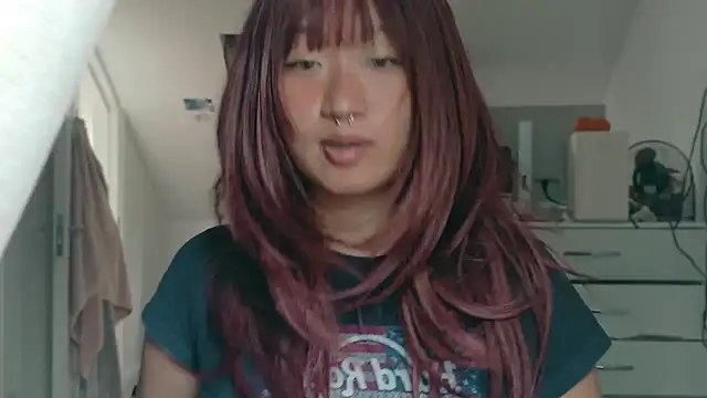 Snapshot of xxxYUKARIxxx chatting on June 4, 1:39 pm xxxYUKARIxxx online show from June 4, 1:39 pm