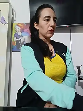 Snapshot of christine-x chatting on June 17, 10:32 pm christine-x online show from June 17, 10:32 pm