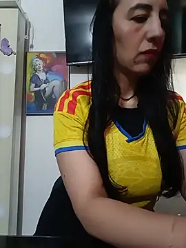 Snapshot of christine-x chatting on June 27, 2:12 pm christine-x online show from June 27, 2:12 pm