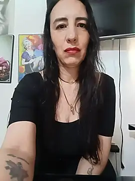 Snapshot of christine-x chatting on August 4, 12:41 pm christine-x online show from August 4, 12:41 pm