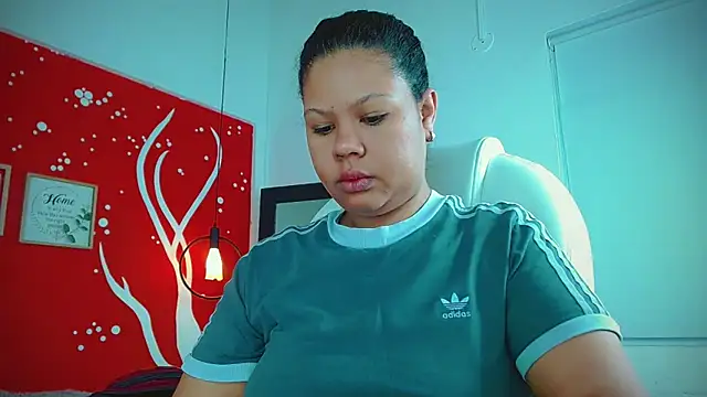 KeyshaRous online show from December 12, 11:18 am