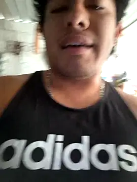 Snapshot of GusssHOT chatting on April 6, 3:35 pm GusssHOT online show from April 6, 3:35 pm