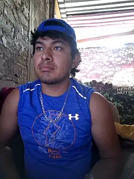 Snapshot of GusssHOT chatting on April 8, 8:20 pm GusssHOT online show from April 8, 8:20 pm