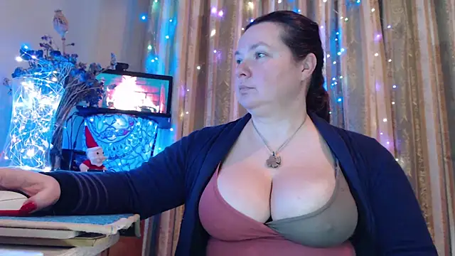 amorelara online show from February 4, 6:19 am