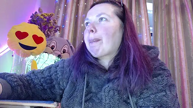 amorelara online show from April 14, 7:58 am